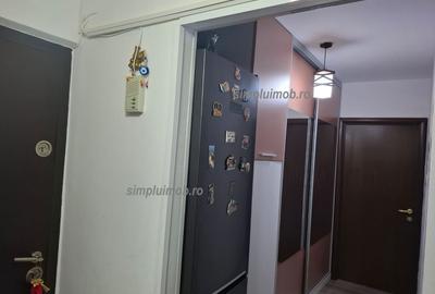 2 Camere Mobilat Modern Boxa Loc de Parcare Sector 4 - 11