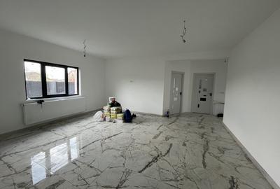 Oportunitate! Casa la sol, 3 camere, teren 420 mp, Valu lui Traian! - 4