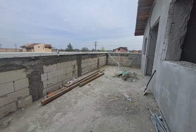 Casă cu 5 camere în Sud