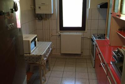 Apartament 3 camere, etaj 2, 74 mp utili, zona Liceul Sportiv – Policlinica 2 - 4