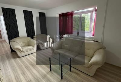 Apartament cu 3 camere semidecomandat în Alexandru Obregia