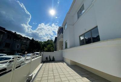 Casă individuală cu 11 camere în Dorobanți