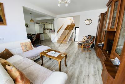 Casa triplex 4 camere mobilata de vanzare in Selimbar Sibiu - 1