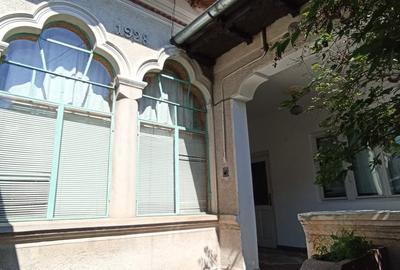 Vanzare casa solida 4 cam in Ploiesti zona Marasesti Sala Sporturilor Olimpia - 1