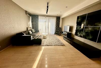 Apartament cu 3 camere, mobilat în Băneasa