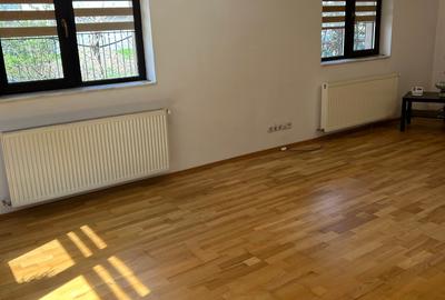 Vilă P+1 4 camere Teren 300 mp  Bragadiru – Strada Safirului - 17