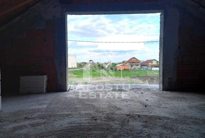 Vila, la rosu, de vanzare, in Sofronea, jud. Arad. - 9