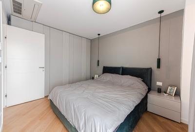 Apartament cu 3 camere semidecomandat în Aviaţiei