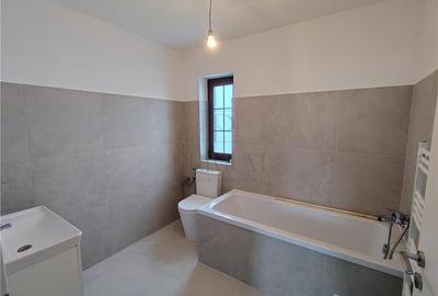 Duplex despartit prin camera tehnica - toate utilitatile- zona excelenta - 10