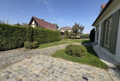 1100 mp teren!Vila în stil cottage francez, Iancu Nicolae - 10