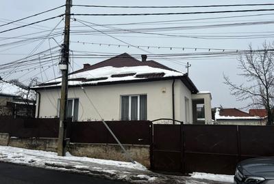 Casa de vanzare in cartierul Andrei Muresanu - 1