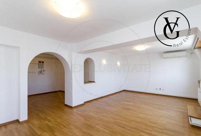 Apartament cu 3 camere decomandat în Herăstrău