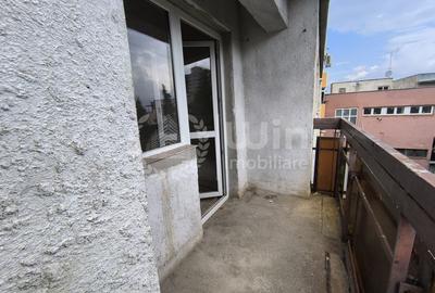 Apartament cu 3 camere | 2 bai | Decomandat | Balcon | Piata Zorilor - 10