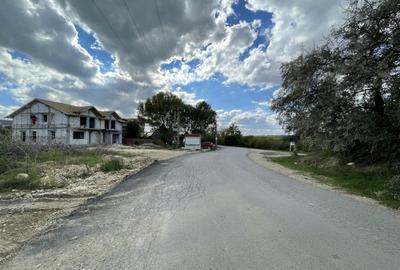 Teren Construcții intravilan de 2560 mp, în Nord