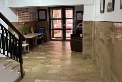 Bd. Unirii colt cu Traian - apartament 4 camere foarte spatios - 1