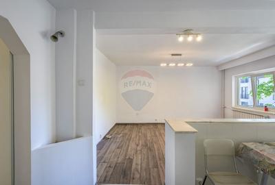 Apartament cu 3 camere de vânzare în zona Lacul Tei - 4