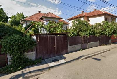 Casă individuală cu 3 camere în Central