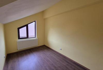 Casa de vanzare individuala cu garaj in Bucium - 9