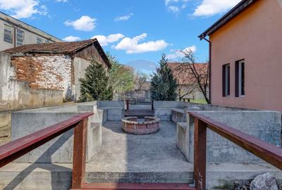Oportunitate rară în Chișineu-Criș: locuință și spații comerciale - 14