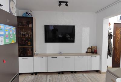 Apartament cu 2 camera decomandat - 1