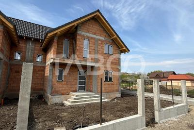 Casa 5 camere 3 bai terasa 22 mp curte libera 262 mp Sura Mare Sibiu - 8