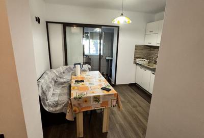 Apartament 3 camere decomandat FAR - 11