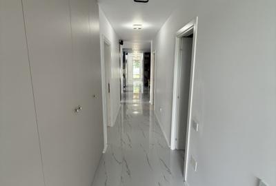 Penthouse - 123 mp utili - 5 camere - 3 bai - 3 parcari - zona Subcetate! - 11