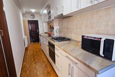 Vanzare apartament 3 camere, bloc cu acoperis, parcare, zona Buna Vestire - 13