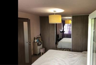 Apartament 3 camere in plopilor vechi la etajul 4, 2 balcoane, garaj, 2 parcări