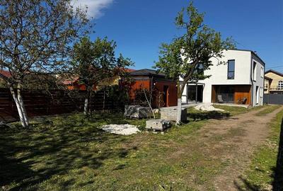 Casa Individuală Parter +Etaj ,166 mp utili, teren 450 mp situata in Somese - 12
