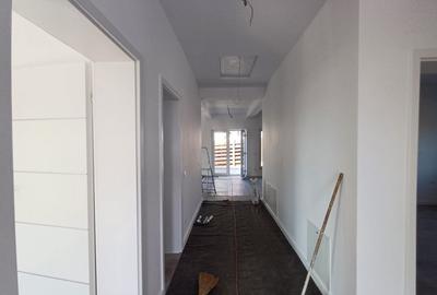 Casă de vânzare în MIROSLAVA , 4 camere - 7