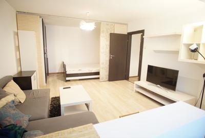 Garsonieră decomandată, mobilată în Vitan Mall