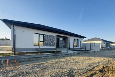 Casa 4 camere | Incalzire in pardoseala | Domnesti - 1