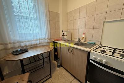 Vânzare apartament cu suprafață totală de 50 mp, zona Scolii 7 - 8