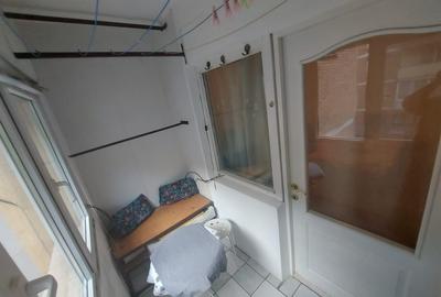 Vând apartament decomandat, 2 camere, etajul 2 / 4, Băile Herculane, zona Piață - 15