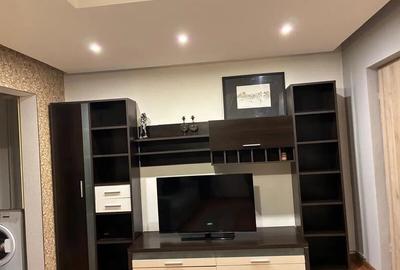 Apartament cu 2 camere semidecomandat, mobilat în Tineretului