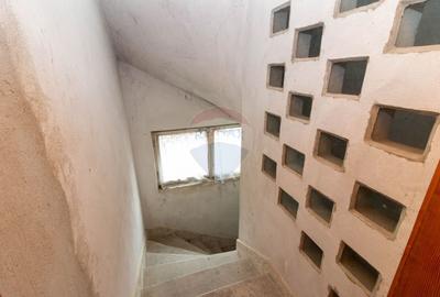 Vila cu 7 camere de vanzare in zona Centrala Aleea Grivitei Roman - 15