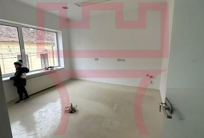 Spatiu  1200mp lift propriu functiuni mixte medical birouri invatamant - 9