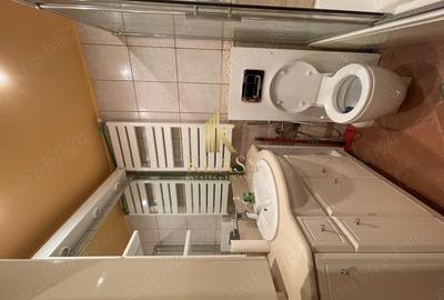 Apartament 3 camere, 60 mp, bloc monolit, centrala, boxa, metrou 1 Decembrie - 7