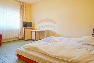 Pensiune de Vanzare in Moieciu de Sus | Comision 0% - 12