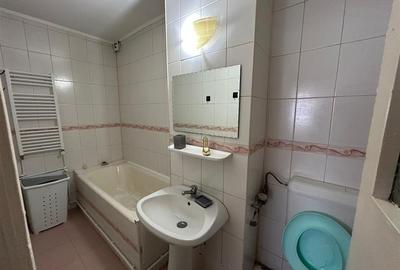 Apartament cu 3 camere de vanzare, zona Ceasul Rau. - 11