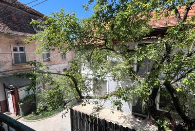2 camere în inima orașului – ideal pentru locuit sau investiție - 9