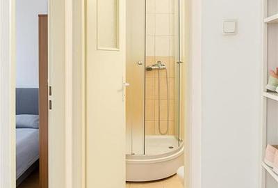 RECO Apartament cu 4 camere, decomandat, in Nufarul, la etajul 1 - 12