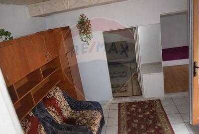 Casă de vânzare cu acces din două străzi in Alba Iulia, comision 0% - 7