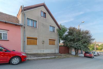 Casă individuală cu 5 camere în Oncea