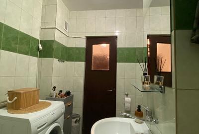 Inchiriez  apartament o camera gara Billa - 1