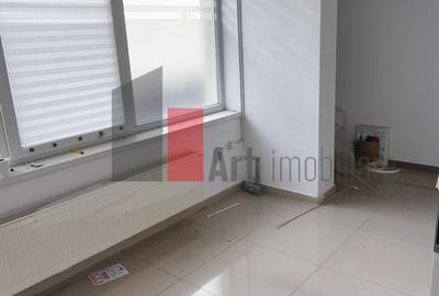 Spatiu comercial 2 etaje stradal, compartimentat - 2