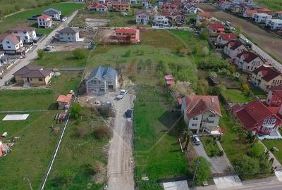 Teren cu autorizatie de constructie la intrare in Chinteni, Comision 0 - 7