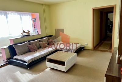 Apartament cu 3 camere, mobilat în Girocului