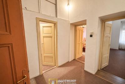 Apartament ultracentral de vânzare - 4 boxe incluse + acoperiș nou - 4